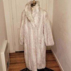 Silver Fox | Faux Fur | Signature Collection by Russel Taylor | Limited Edition
